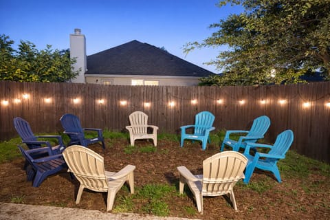 Outdoor Seating Area for Evening Downtime – Perfect for Crew Members After Long Workdays