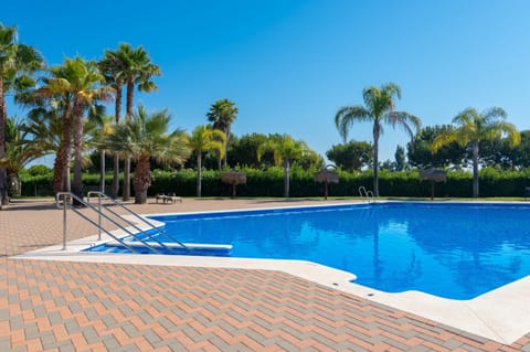 Apartment | Pool | Outdoor pool