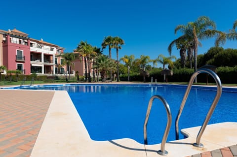 Apartment | Pool | Outdoor pool
