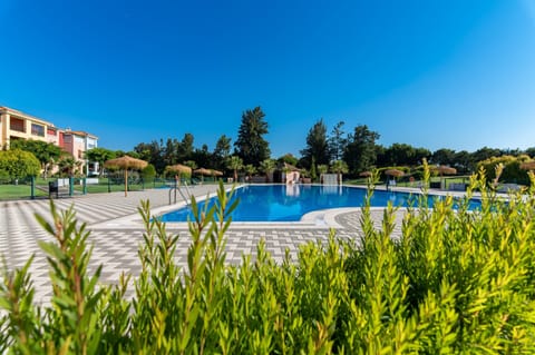 Apartment | Pool | Outdoor pool