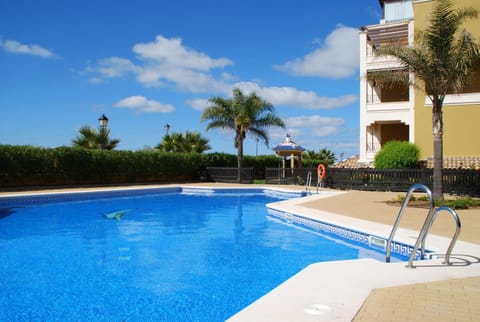 Apartment | Pool | Outdoor pool