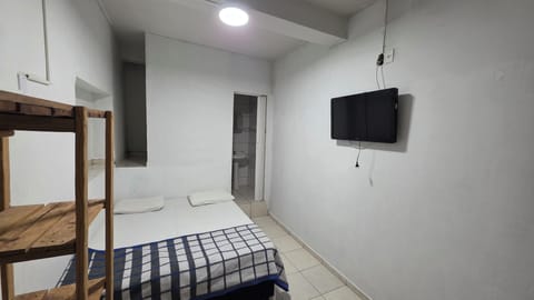 WiFi (free), bed sheets