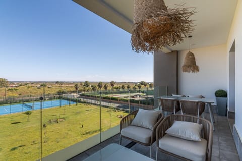 Apartment | Outdoor dining