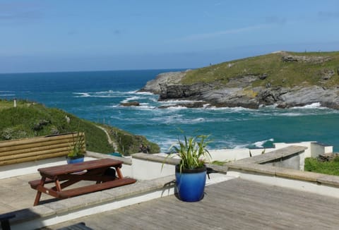 Surfside, Porth Newquay. A spacious and beautifully presented beachfront home perfectly positioned above the golden sands of Porth Beach in Newquay.