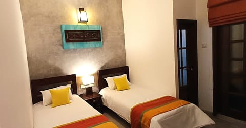 Twin beds 