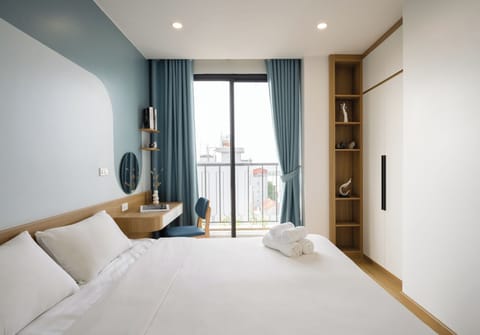 Apartment, 1 Bedroom, Balcony | Minibar, free WiFi, bed sheets