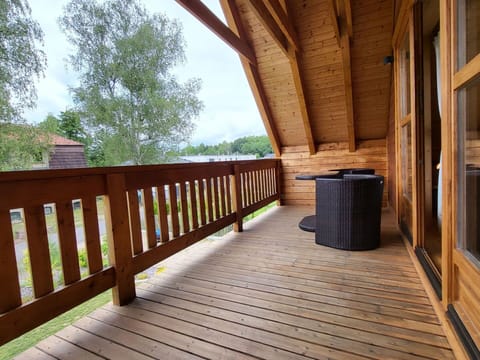 Wood, Wood Flooring, Hardwood, Flooring, Wood Stain, Floor, Plank, Deck, Porch, Plywood