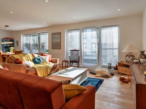 Furniture, Couch, Interior Design, Flooring, Floor, Wood, Apartment, Living Room, Ceiling, Room