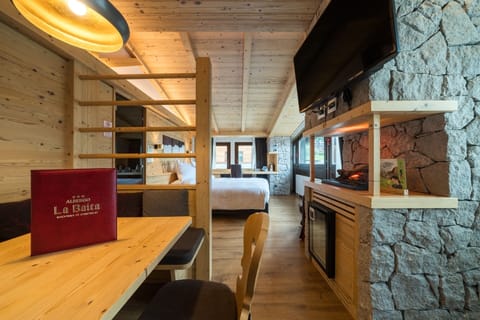 Chalet | In-room safe, free WiFi