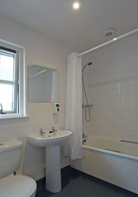 Double Room | Bathroom | Towels