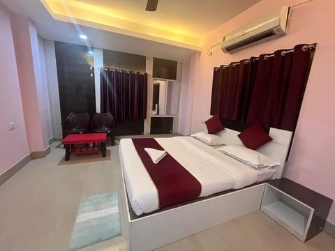Deluxe Double Room | Desk, WiFi (free)