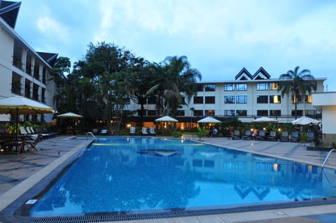 Outdoor pool, pool umbrellas, sun loungers