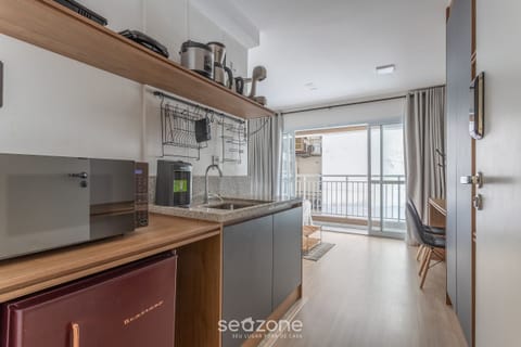 Basic Apartment | Private kitchen | Cookware/dishes/utensils