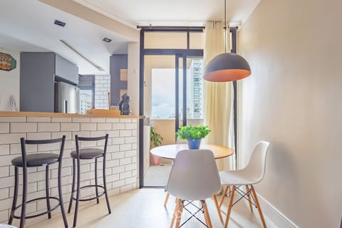 Basic Apartment | Dining