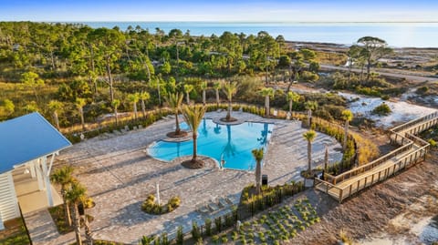 2 outdoor pools, sun loungers