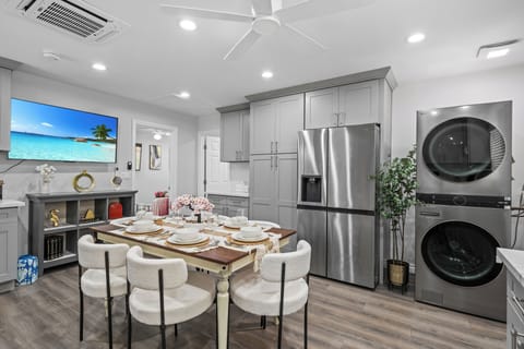 Cozy dining table for group dinners or morning coffee.