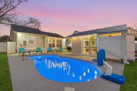 Pool deck