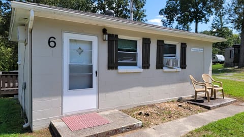 e196bcdc-6f95-4557-889e-5da87bb952a0