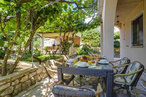 Family Apartment, 2 Bedrooms, Microwave (Secret Garden Apartment Mali Lošinj) | Exterior detail