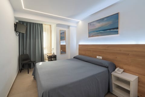 Superior Double Room, 1 Double Bed | In-room safe, desk, laptop workspace, blackout drapes