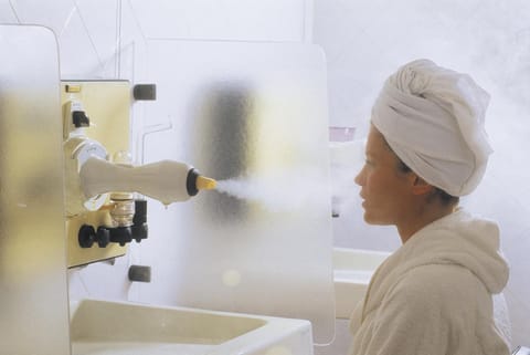 Shower, free toiletries, hair dryer, bidet