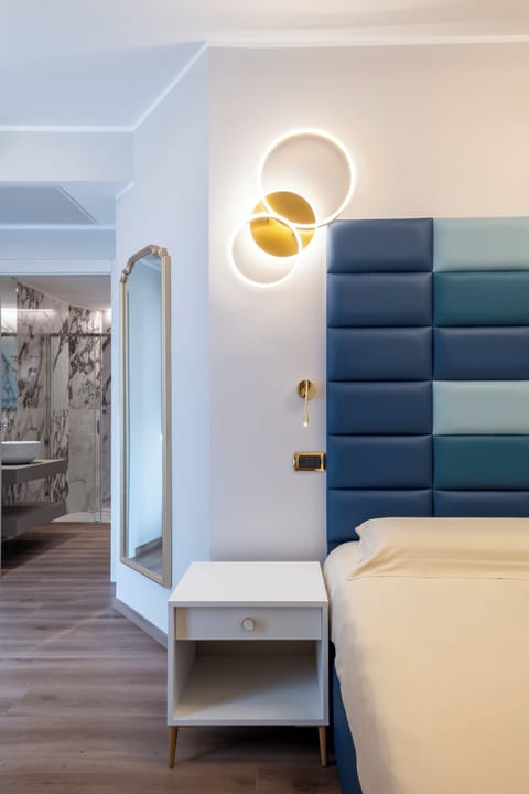 Deluxe Two-Room Apartment (2/3 Persons) with 1 sofa bed, partial lake view | In-room safe, desk, laptop workspace, cribs/infant beds