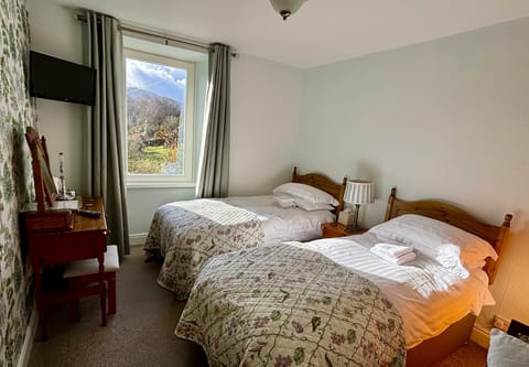 Twin Room, Ensuite | Individually furnished