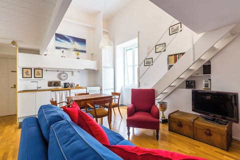 Apartment (1 Bedroom) | Living area | TV