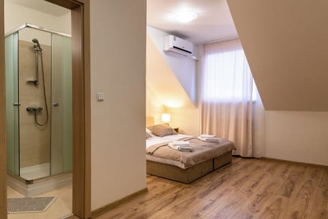 Deluxe Double Room, Air conditioning | Premium bedding, desk, free WiFi, bed sheets