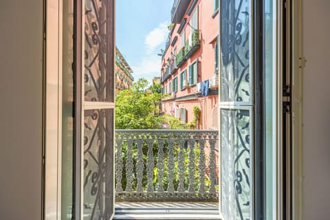 Apartment (2 Bedrooms) | Balcony