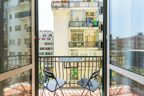 Apartment (1 Bedroom) | Balcony