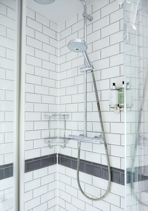 Free toiletries, towels