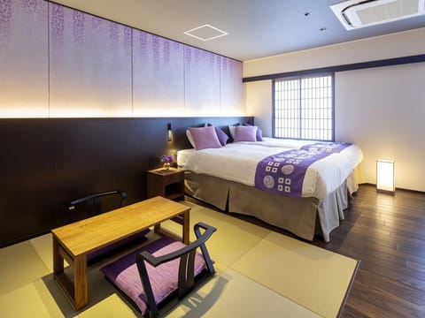 Deluxe Japanese-Western Room, Non-Smoking, Bathtub | Desk, WiFi (free)