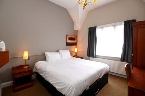 Standard Double Room | Desk, iron/ironing board, free cribs/infant beds, free WiFi