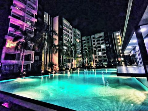 Condo, 3 Bedrooms, Accessible, Balcony | Pool | Outdoor pool