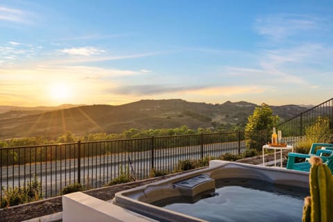 House, Hot Tub, Mountain View (5 Bedrooms) | Mountain view