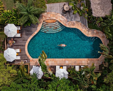 Outdoor pool, sun loungers