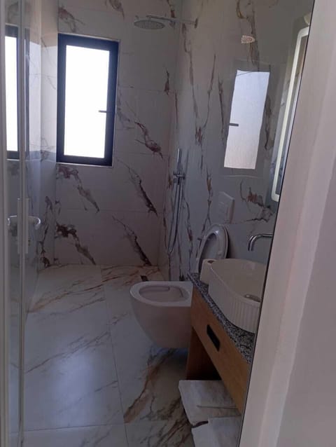 Free toiletries, soap, shampoo, toilet paper