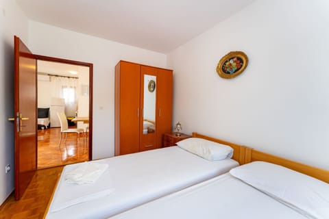 Apartment, 2 Bedrooms, Smoking, Patio | 3 bedrooms