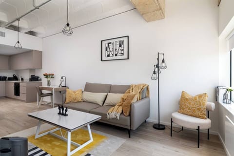 1f268dba-1e51-4460-8c86-3cce4981f52c