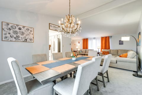 House (5 Bedrooms) | Interior