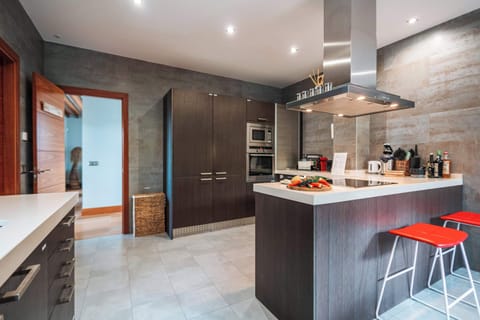 Shared fully equipped kitchen