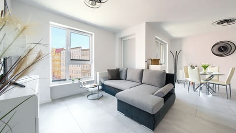 Studio (35) | Living area | Flat-screen TV