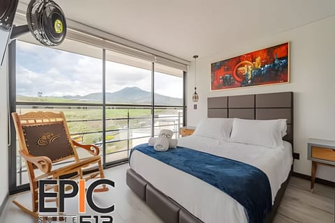 Luxury Suite | In-room safe, blackout drapes, iron/ironing board, free WiFi