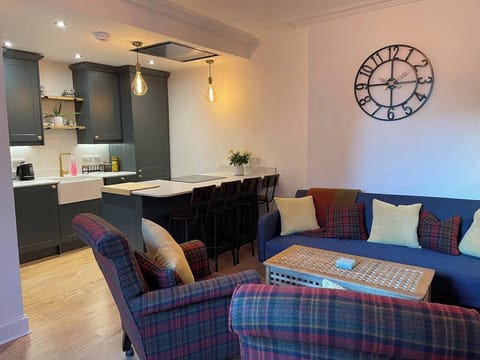 c08ab86c-19af-4957-b5c3-c10265b91eac