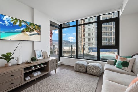 Deluxe Condo, 2 Bedrooms, Lake View, Lakeside | Blackout drapes, iron/ironing board, WiFi (free)