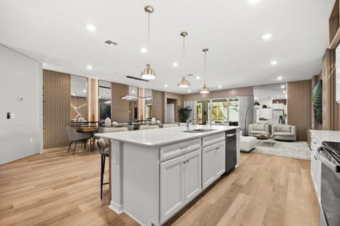 15911 Cape Coral Loop (9).jpg