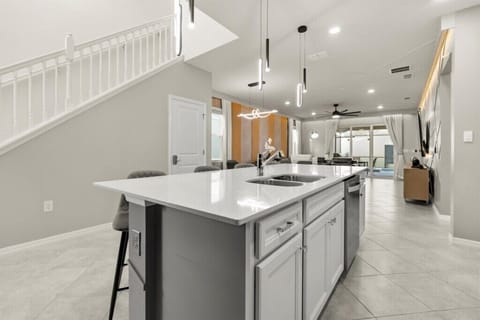 15890 Cape Coral Loop (8).jpg