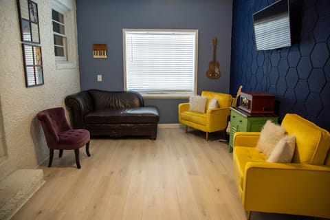 Music Room lots of seating 