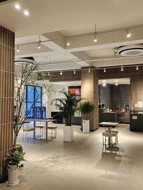 Reception hall